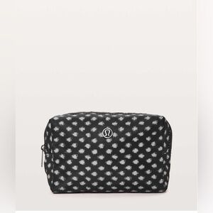Lululemon All Your Small Things Pouch *Mini 2L
